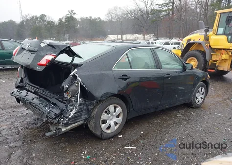 2007 Toyota Camry Le z USA, uszkodzony, nr VIN JTNBE46KX73060057